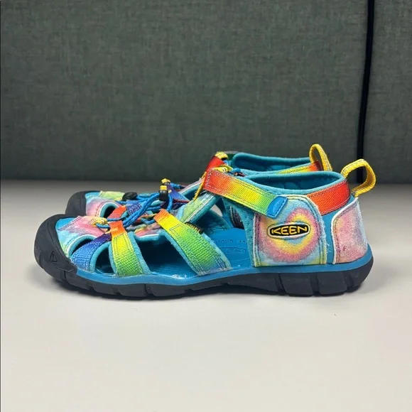 Vibrant KEEN® Big Kids Size 6 Seacamp II CNX in Vivid Blue/Original Tie Dye, GUC - Picture 8 of 14
